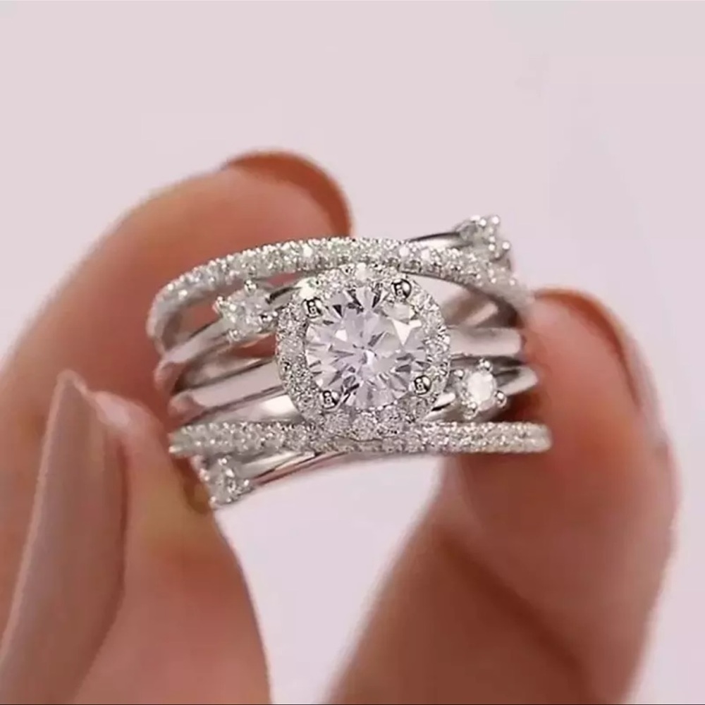 Look alike amazing Diamond ring